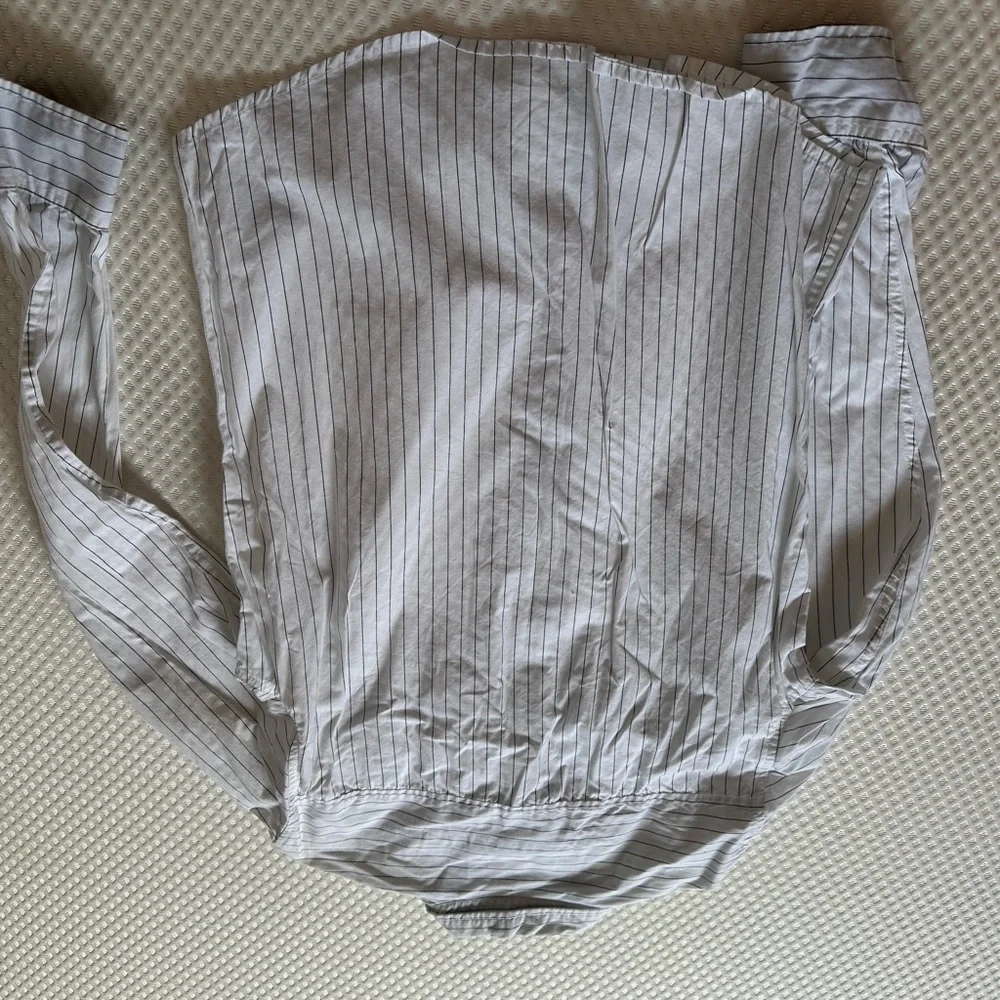 Men’s button-down size small - Picture 4 of 4